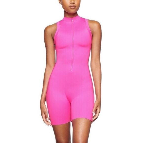 SKIMS Swim Mock Neck Cycle Suit Taffy Women’s Size XXS Limited Edition NWT - Picture 2 of 12